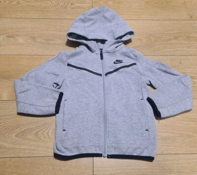 Hoodie Nike Tech Fleece 4-5 Jahre Jungen grau (86)