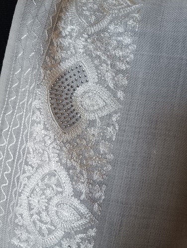 WHITE wedding Scarf Embroidery Cashmere Pashmina sworvski designer stole Bridal - Picture 3 of 3
