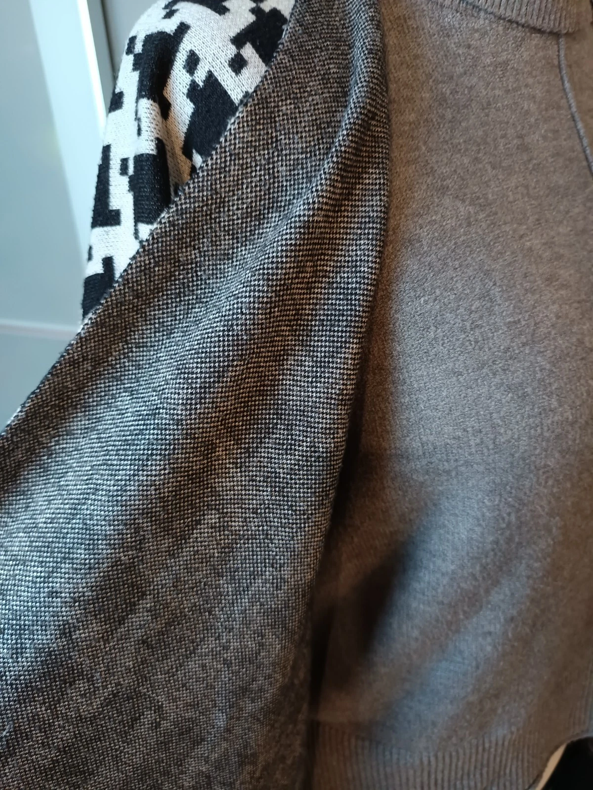 Foto 11 di 14