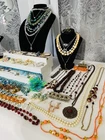 Jewelry addicts! Vintage Estate Costume AVON MONET NAPIER + MORE! 100pc Lot