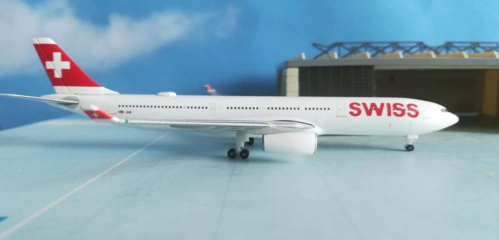 Herpa Wings 1:500   Swiss International Air Lines A330-300 523134-004