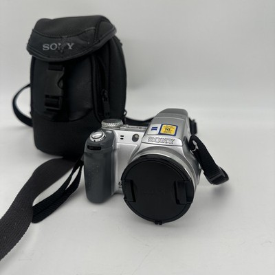 Sony DSC-H2 Cyber-shot MPEG 6.0 MP Digital Camera W/ Card & Lowepro Bag