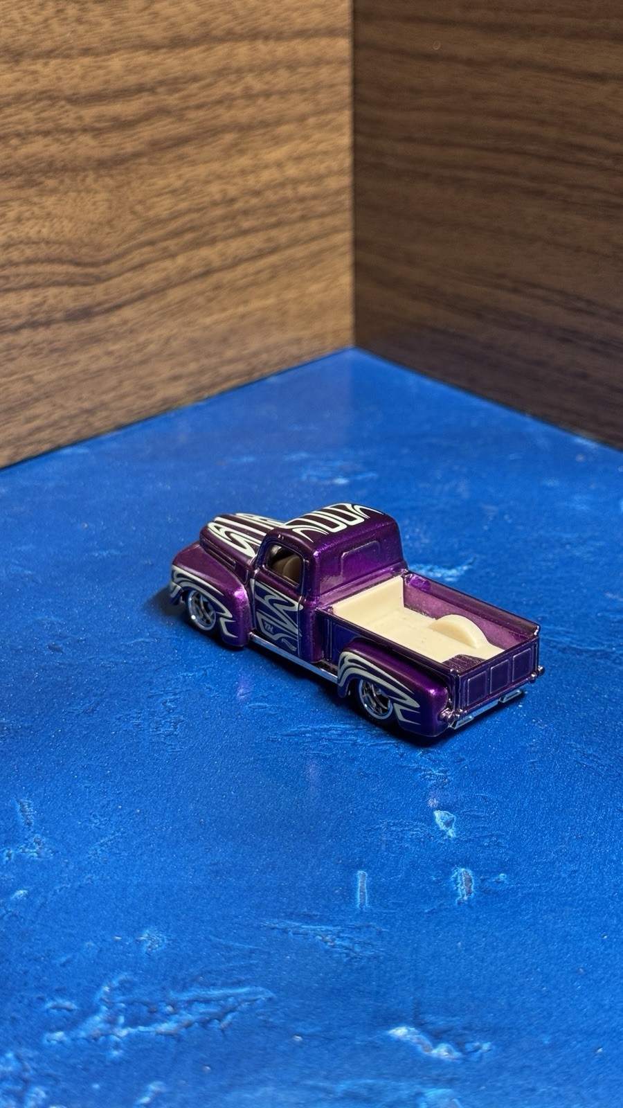Picture 2 of 3