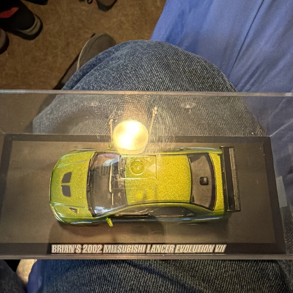 Mitsubishi Lancer Evolution VII 2002 escala 1/43 (4") Brian's Evo 7 - luz verde Foto 2 de 4