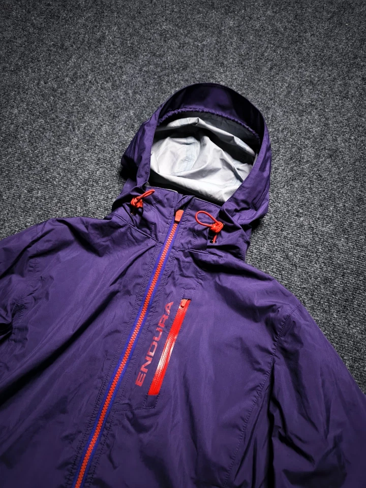 Women's Endura Lightweight Cycling Jacket Size S Sport Equipment - Image 2 of 4