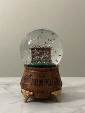 TAYLOR SWIFT | THE ERAS TOUR ACOUSTIC PIANO SNOW GLOBE IN HAND SHIPS ASAP