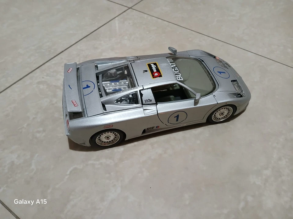 Modellino Bugatti 11 EB Bburago Scala 1:18 - Immagine 2 di 4