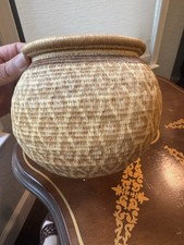 Vintage Handwoven African Basket Fine Woven Palm Fiber Tribal Bowl 5&rdquo; Round