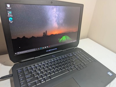 Dell Alienware 17 R3 4K i7-6700HQ 2.6GHz 8GB RAM 128GB SSD Screen Glitches