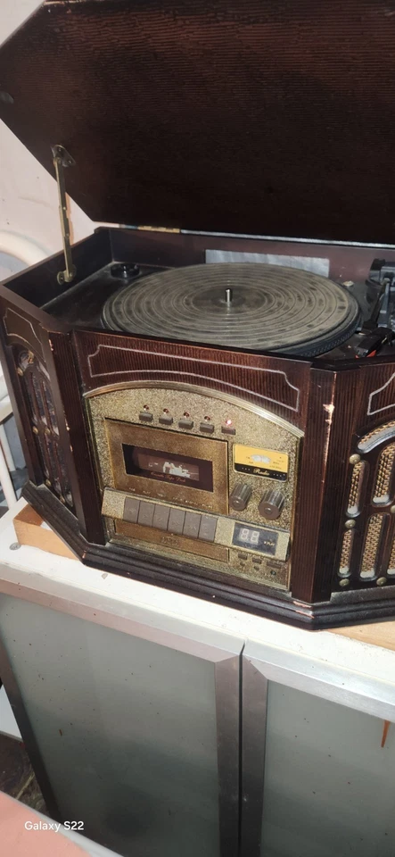 Thomas Pacconi Classics Stereo TPC-MSE-805 AM FM Cassette CD Turntable Player - Image 2 of 4