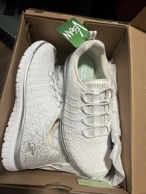 Skechers Womans / VIRTUE LUCENT / White-Silver Sz 6