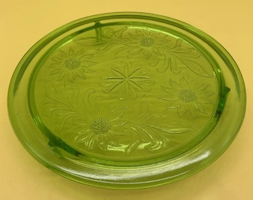 Vintage Jeannette Sunflower Footed Cake Plate 10" Uranium Depression Glass