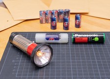 3 Volt 2R10 Duplex Stabbatterie Batterie Adapter für DDR Retro Taschenlampe