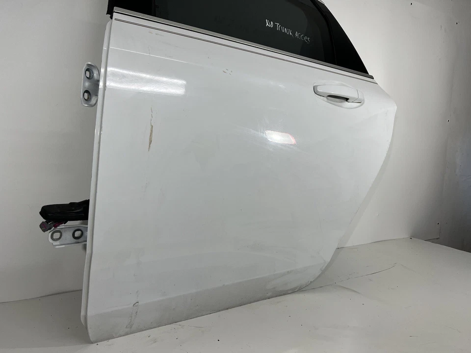 2014-2020 Chevrolet Impala Rear Left Driver Door Assembly OEM Foto 3 de 4