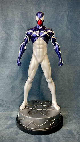 CUSTOM INSPIRED BY SPIDER-MAN COSMIC (CAPTAIN UNIVERSE) RESIN STATUE BOWEN SCALE - Picture 2 of 9