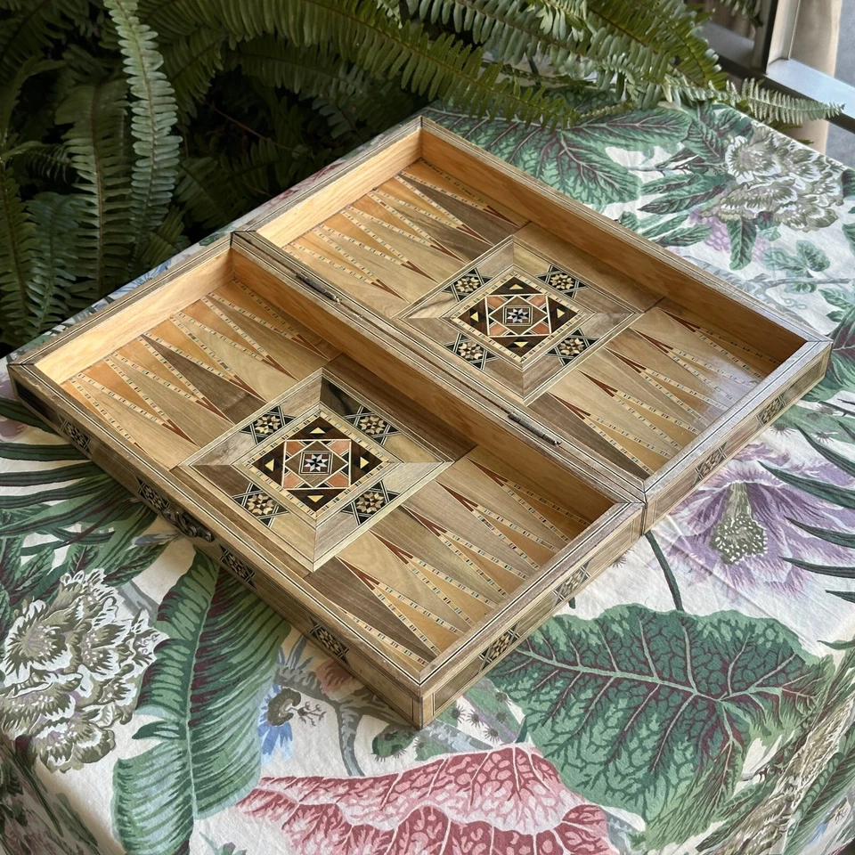 Backgammon Set and Chess Board from Lebanon Handmade with Mother of Pearl Inlays - Image 4 of 4