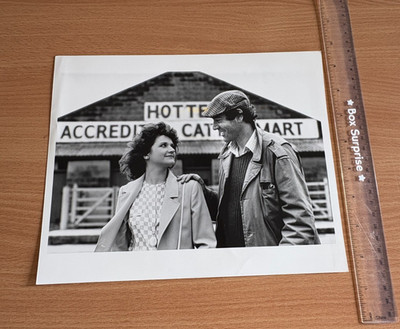 Ein Original Vintage Werbedruck der Emmerdale Farm (TV-Show - 1972-1975).