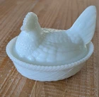 VINTAGE Westmoreland Milk Glass White Hen on Nest 5.5 ”