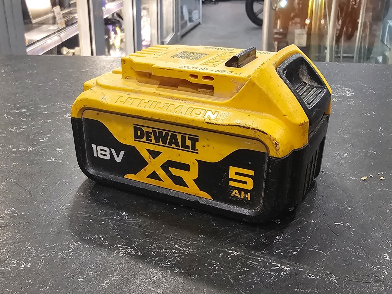 Dewalt 5.0Ah 18V XR Li-ion Battery DCB184