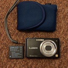 Panasonic LUMIX DMC-FS10 12.1MP Digital Camera - Black