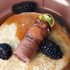 TRULY Beauty: Glazed Donut Luxury Peptide Lip Oil