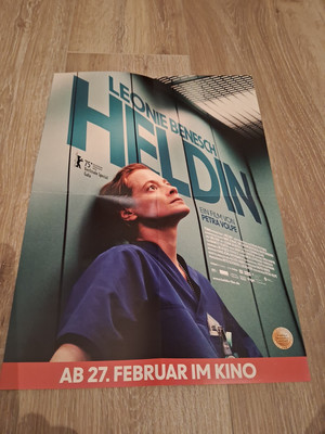 Filmplakat ''Heldin'' mit Leonie Benesch * Film von Petra Volpe * DIN A3 * Pflege