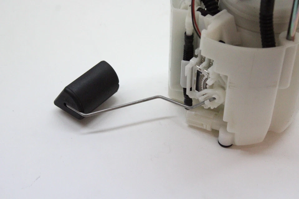 2014 SUBARU FORESTER CONJUNTO DE BOMBA DE COMBUSTÍVEL 42021SG010 FABRICANTE DE EQUIPAMENTO ORIGINAL 14 15 16 17 18 - Imagem 3 de 4