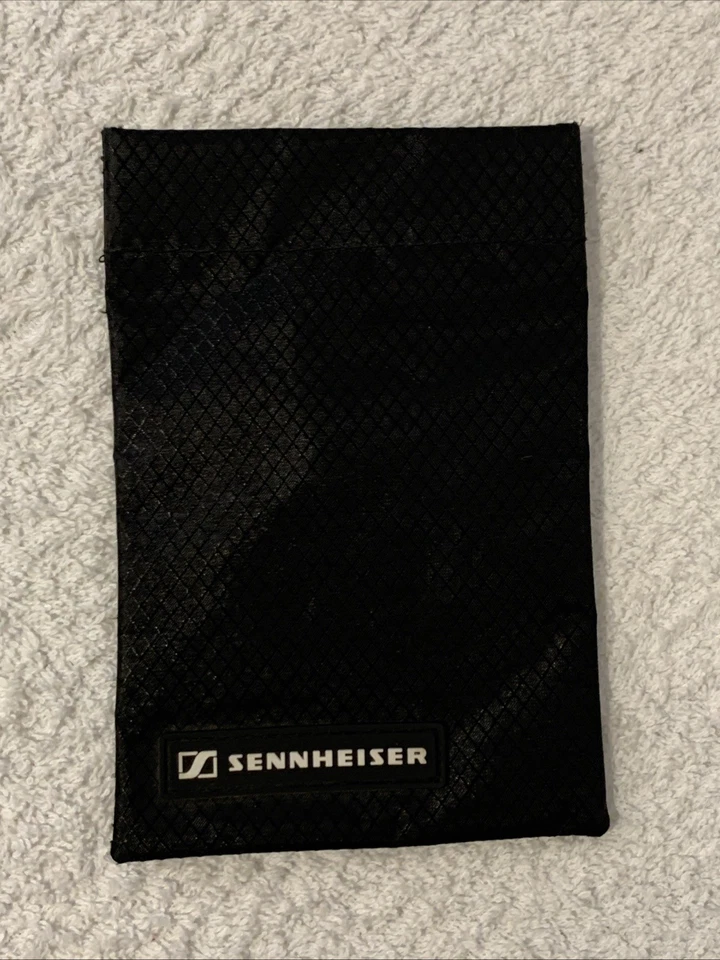 ADIDAS SENNHEISER Small Hook & Loop Shut 9.5cm x 14.5cm Pouch / Bag - Image 2 of 4