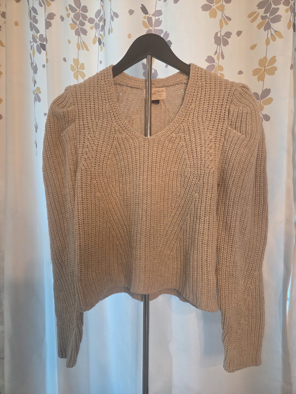 Universal Thread Beige Cable-Knit Pullover Sweate… - image 7