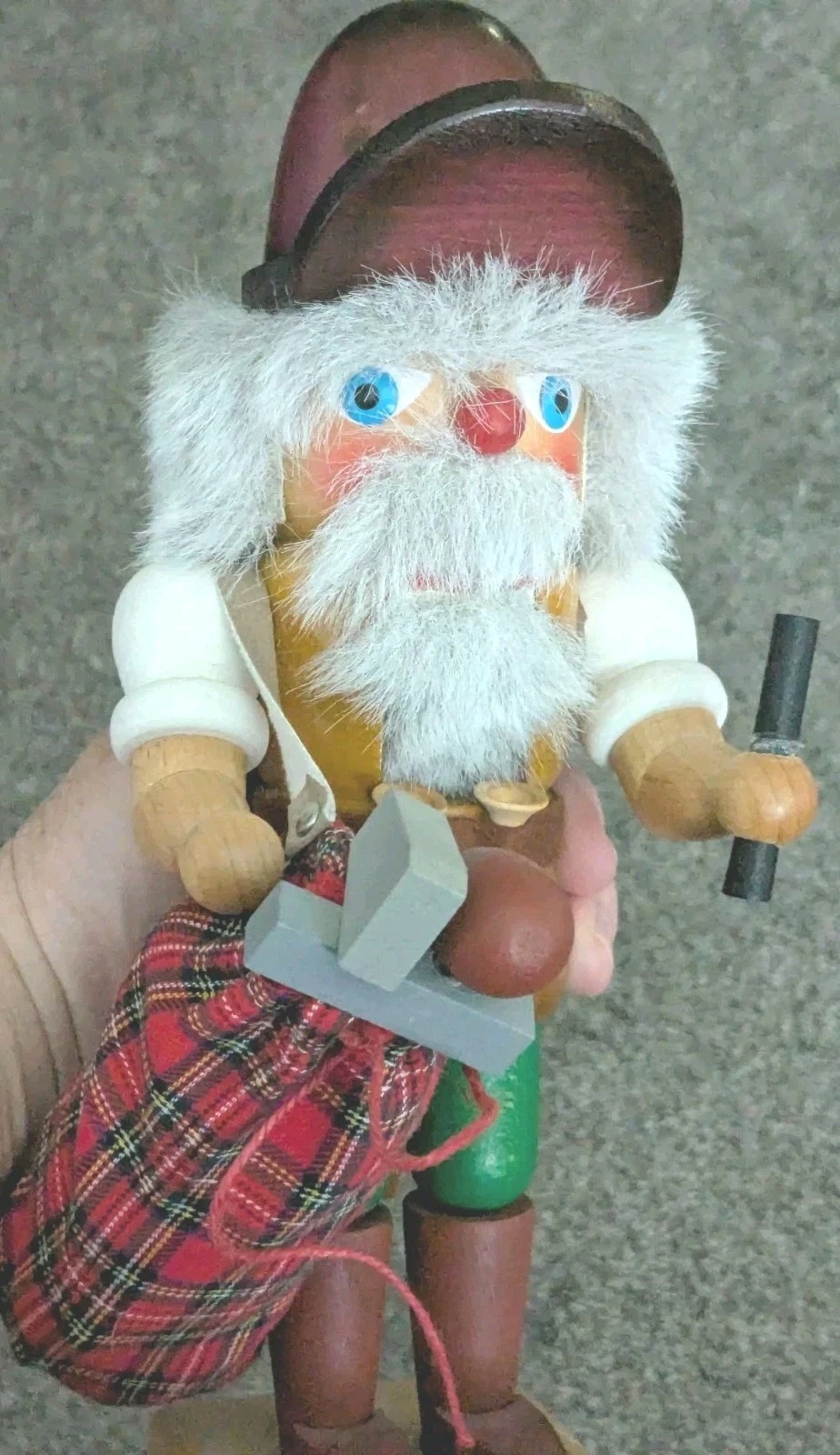 Christian Ulbricht Seiffener Nutcracker Golfer Germany "READ" Golf Club broken
Opens in a new window