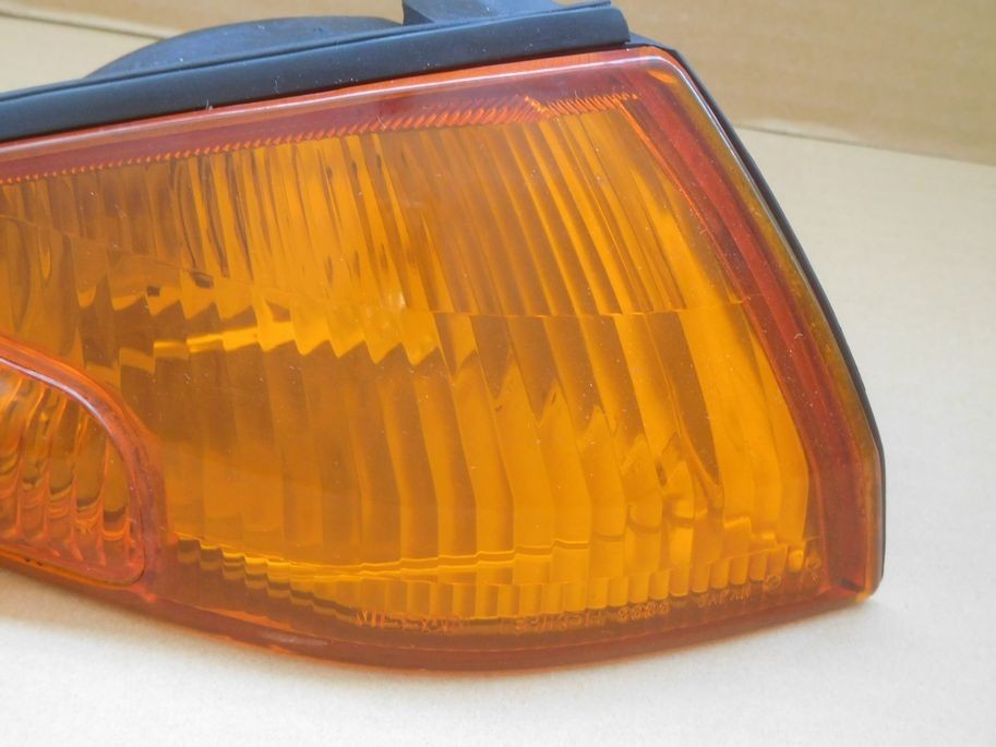 JDM Nissan Skyline R32 Turn Signal Corner Light Lamp ICHIKOH 3333