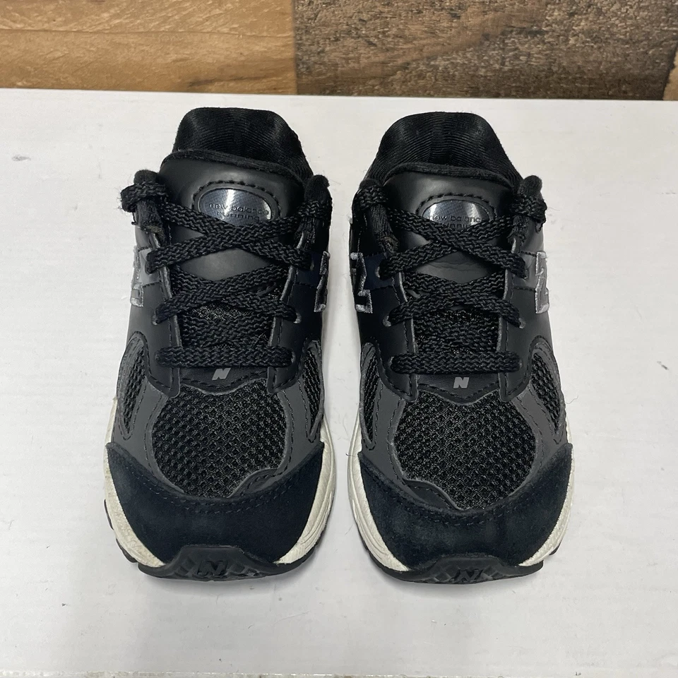 New Balance 2002R Negro Blanco - Niños Talla 6C - IC2002BK Foto 3 de 4