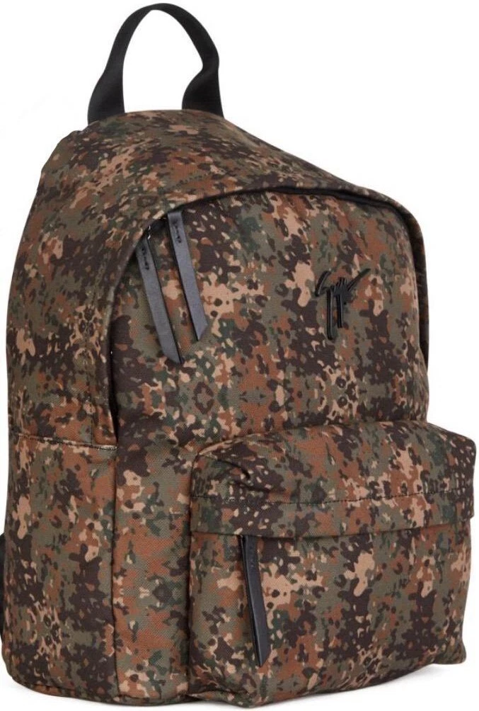 GIUSEPPE ZANOTTI KhakiBrown Camo TechKnit Zipped Luxury Designer Backpack L BNWT
Opens in a new wind