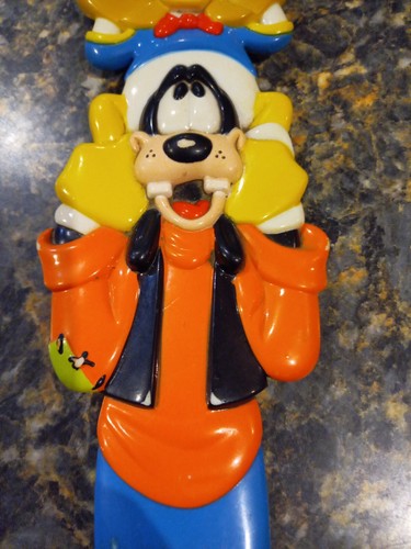 Vintage Walt Disney World Back Scratcher Mickey Mouse Donald Duck Goofy 15" - Picture 4 of 13