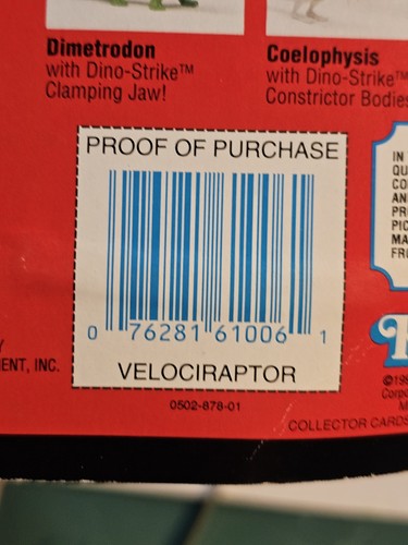 Kenner Jurassic Park Velociraptor Dino-Strike Slashing Jaws with Collector Card - Picture 3 of 5