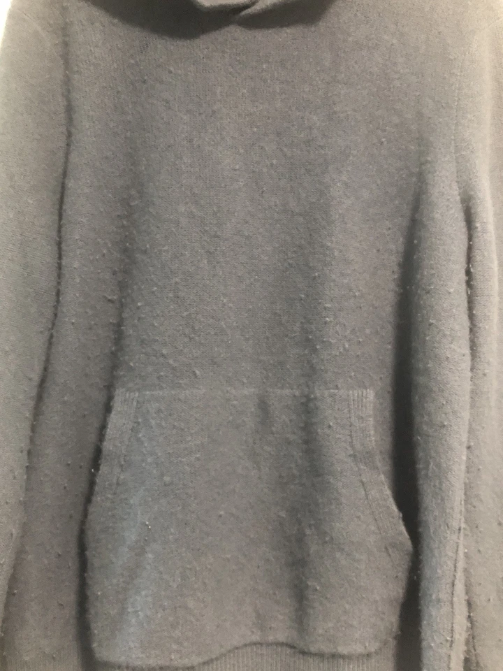 Suéter con Capucha Vince Para Hombres Mediano Cachemira Pesado Lujo Foto 3 de 4