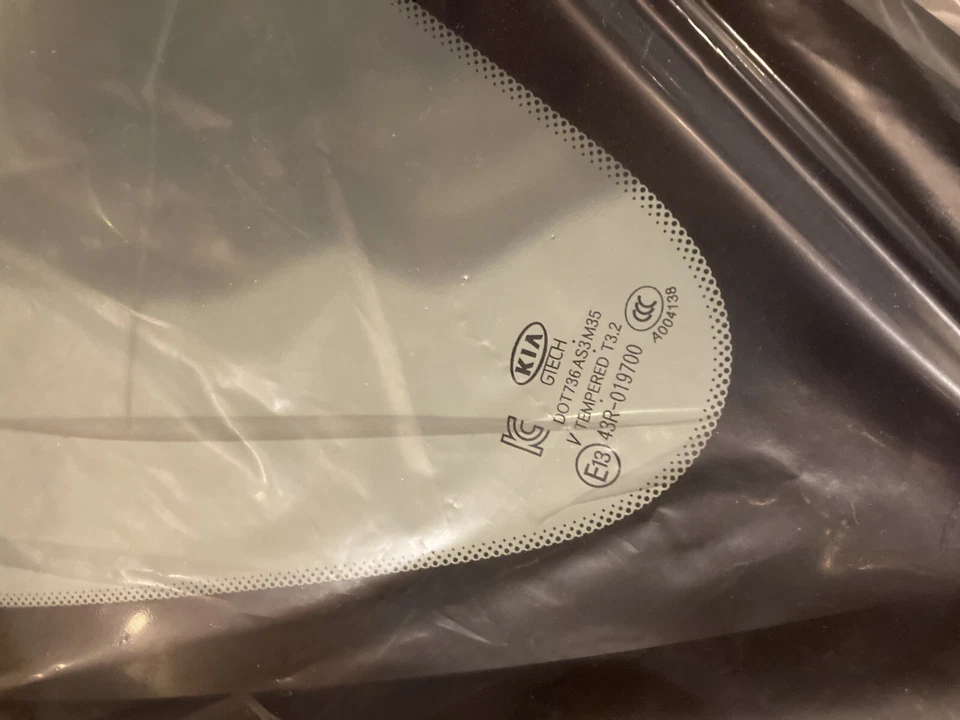 Vidro de janela de painel traseiro genuíno KIA RH PASSE 87820B2020 SOUL 2014-2019 - Imagem 3 de 4