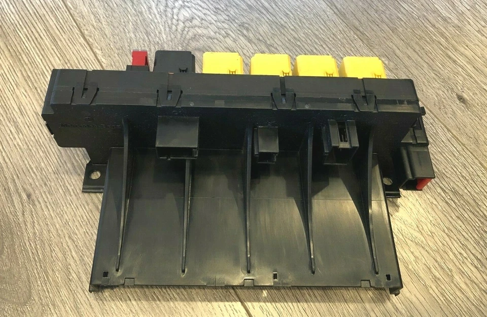 NUEVO 2001-2006 MERCEDES S500 S600 S55 CAJA DE FUSIBLES, 0025452001, ORIGINAL OEM Foto 2 de 4