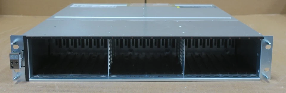 Fujitsu Eternus DX8700/8900 S3 Disk Expansion 24-Bay 2x IOM12G FTS:ETSEADU - Image 2 of 4