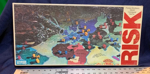VINTAGE 1980 Risk World Conquest Strategy Board Game Parker Brothers - Complete