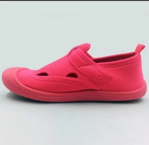 girls water shoes size 3
