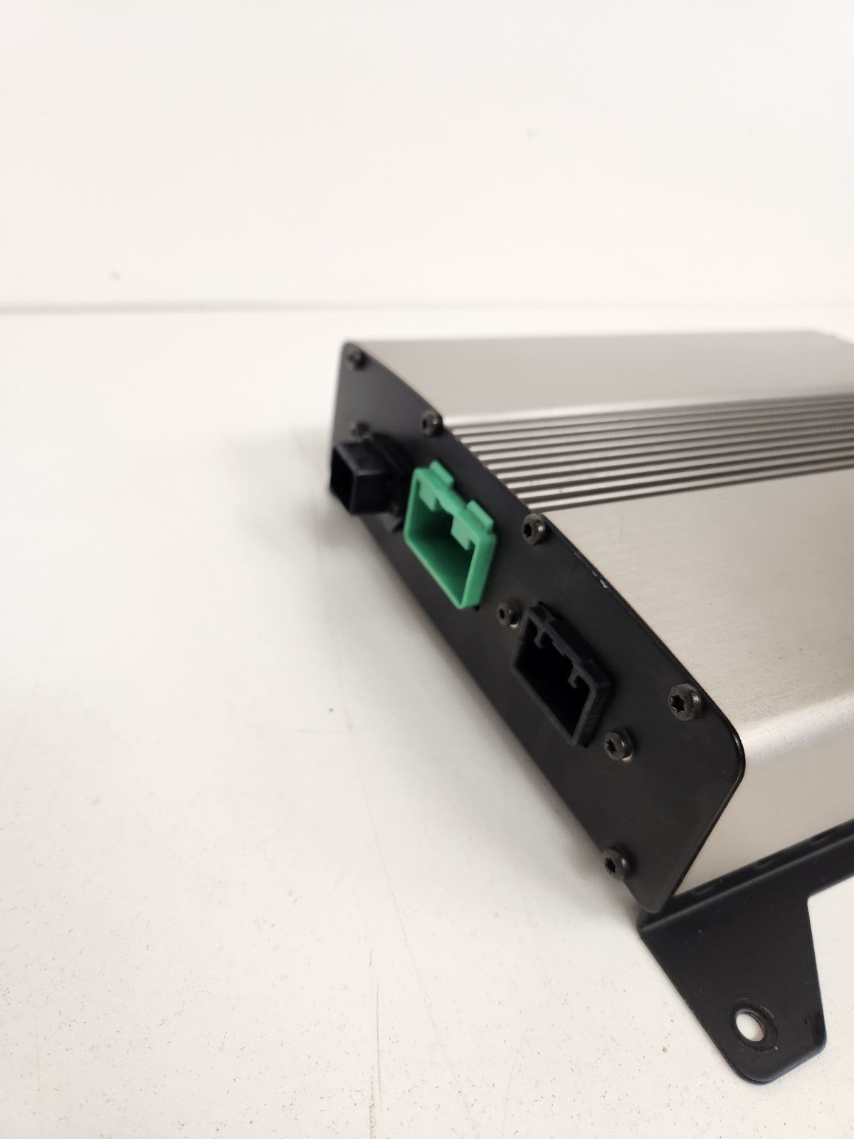 McLaren MP4-12C 2012-2014 Amplifier