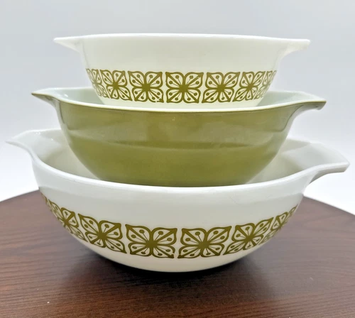 VTG PYREX Square Flower Verde Cinderella Mixing Nesting Bowl Qty 3 444 443 442