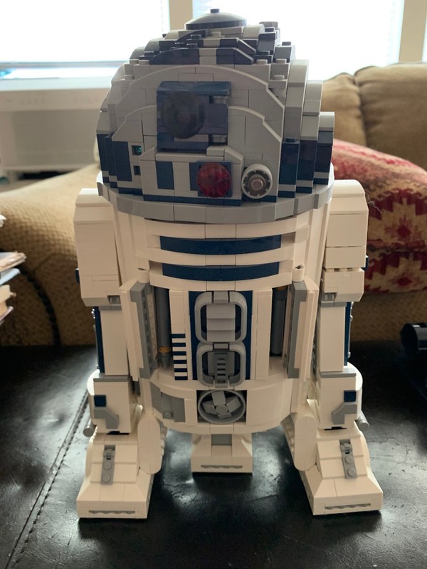 R2 D2 Star Wars Lego Assembled
