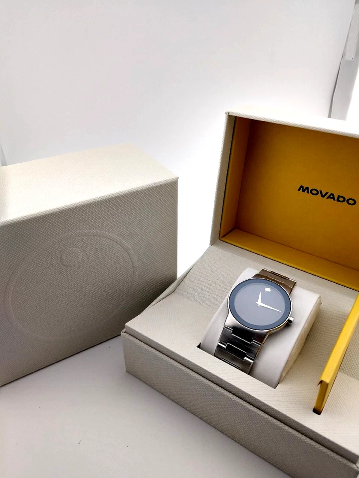 Reloj Movado Para Hombre Safiro Clásico Museo Espejo SS con Esfera Negra Modelo #84.G1.1885 Foto 2 de 4