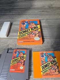 Donkey Kong Classics Nintendo NES COMPLETE W/ Box Manual Sleeve Foam Cartridge