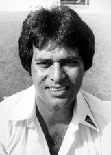 Pakistan cricketer Younis Ahmed 1982 Historic Old Photo