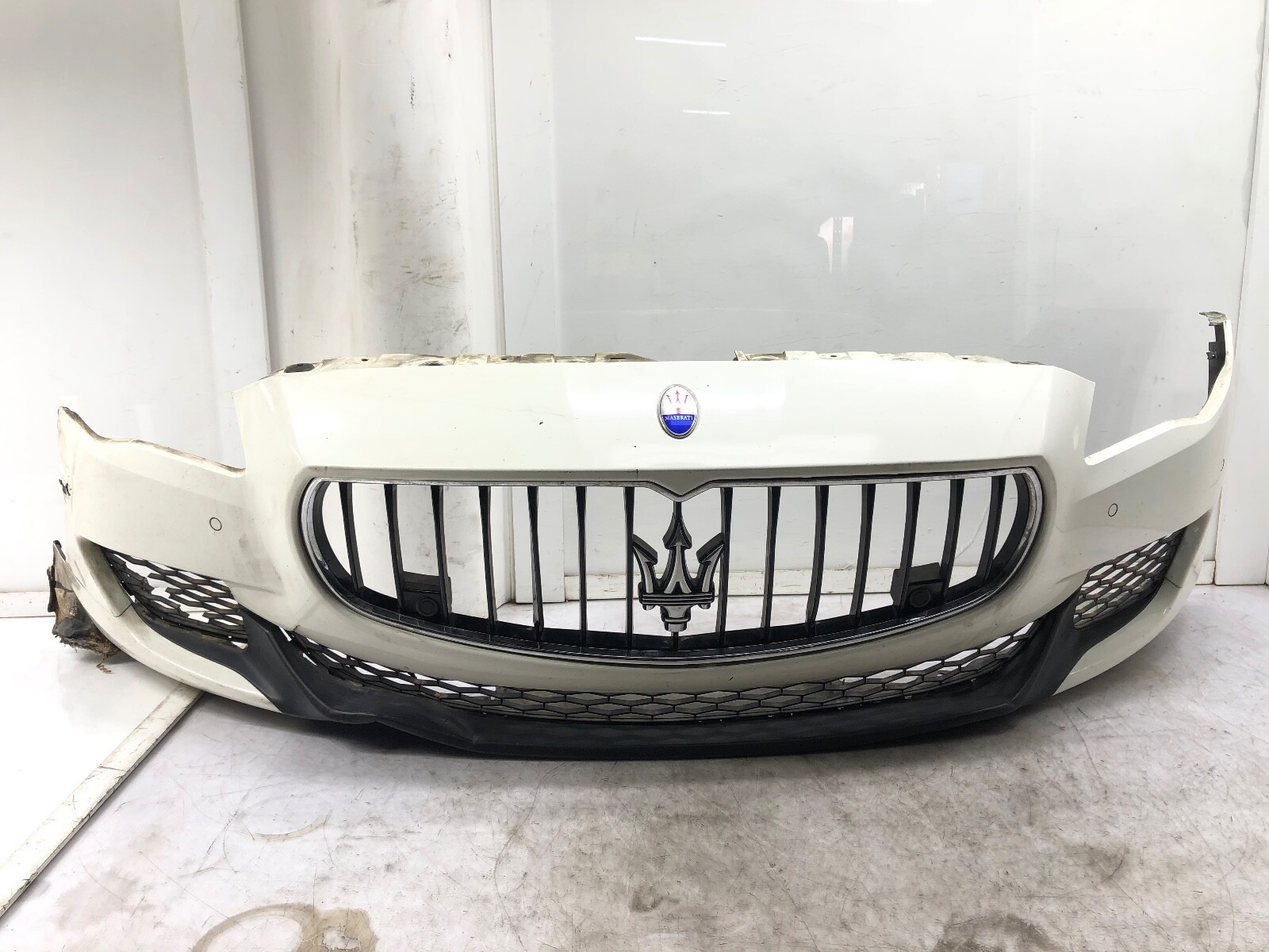 2014-2020 MASERATI QUATTROPORTE FRONT BUMPER W/ GRILLE OEM #DAMAGED.