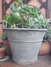 secchio antico di zinco vintage