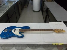 Very Cool RARE  Hamer Slammer Series 4 STRING Bass guitar TEAL BLUE